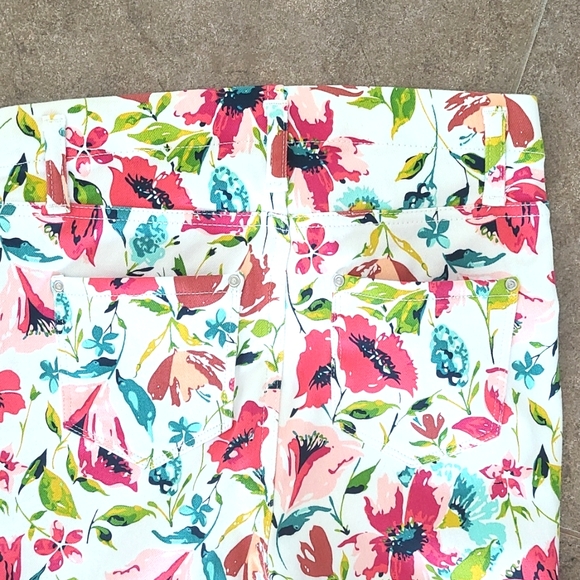 Pull On Jeans - Picture 5 of 11